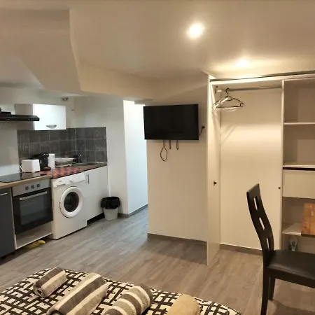 Apartment Business 10 Minutes De Paris Et Orly